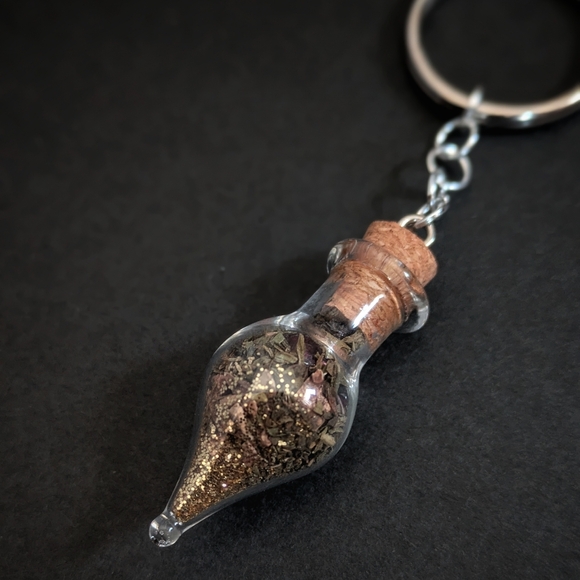 Accessories - Good Luck Spell Jar Keychain